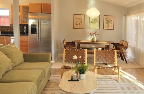 Serra Mesa House | Sage & Sea – Snapdragon Stadium, Central San Diego, 15 min away from Beach