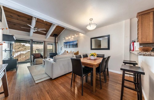 Alpine Meadows Condo | 2BR Mins to Alpine Base Area at Palisades!