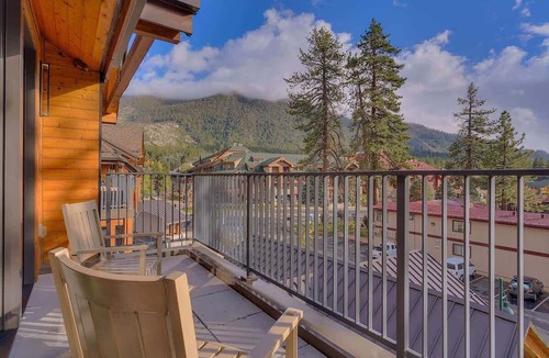 Lakeside Park Condo | Luxury@Heavenly, Arcade, PS5, Bunks, Pool+Hot Tub