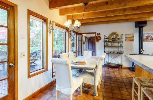 Cazadero House | Sunrise Mountain Retreat