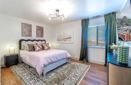 Northeast Reno House | Charming Remodeled Home with Art Deco Flair and Game Room near Downtown Reno, Nevada