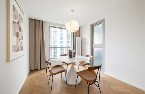 Downtown Shanghai Apartment | Shanghai Chic B&B-near West Nanjing Road