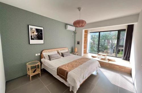 Miyun District Hotel | Gubei Delinshui Town Boutique Villa ,Gubei Koushui Town Scenic Area Store,provides paid scenic area and high-speed rail station shuttle services, Please contact us one day in advance