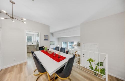 South Redondo Apartment | Oneluxstay 3BR Home Near the Beach
