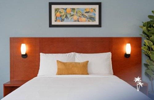 Florida Center Apartment | Relaxing Central Condo with Balcony 7 Min to Universal