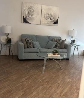 Little Armenia Apartment | Exceptional Loft FREE Parking and WIFI