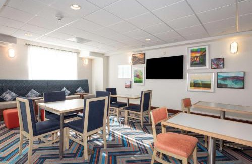 Pittsburg Hotel | Hampton Inn & Suites Pittsburg