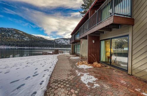 Truckee House | Cozy King Studio w/Lake View #145 at Donner Lake Village
