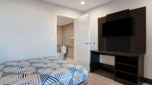 Eureka Hotel | Motel 6-Eureka, CA Redwood Coast