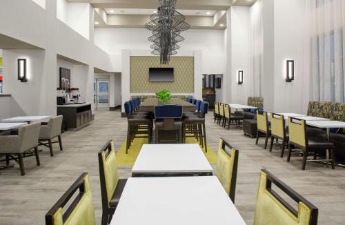 Airport Area Hotel | Hampton Inn & Suites Irvine/Orange County Airport