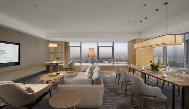 Holiday Inn Qinhuangdao Haigang by IHG