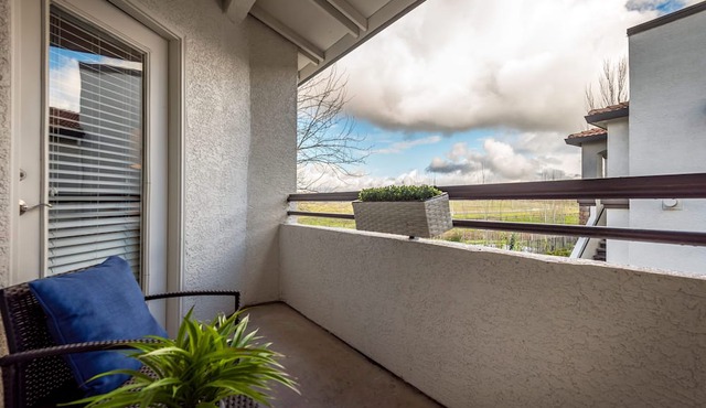 Upscale 2/2 Home in Roseville With Private Garage