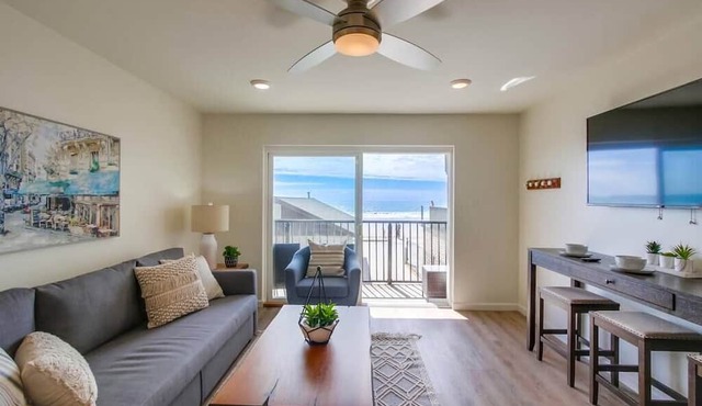 City Beach House #B - Oceanfront
