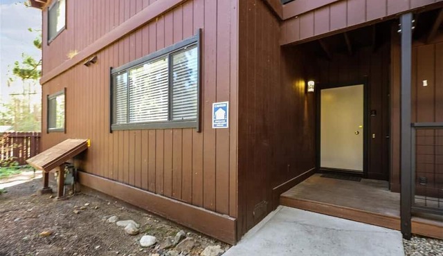 St. Francis Lakeside #1: Classic Comfort by the Lake