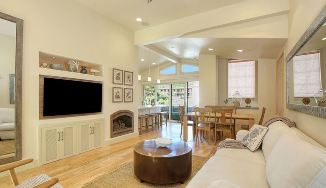 Sunsetter in Avila Beach - 2 min walk to beach, located in Ocean 17