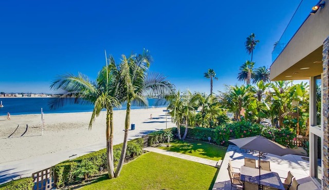 Villa on the Bay | 2BR Bayfront in Mission Beach
