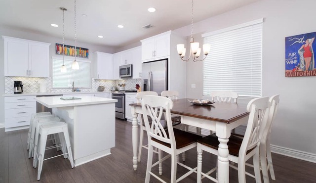 Tri-Level Ocean Views, Rooftop Deck - and More!