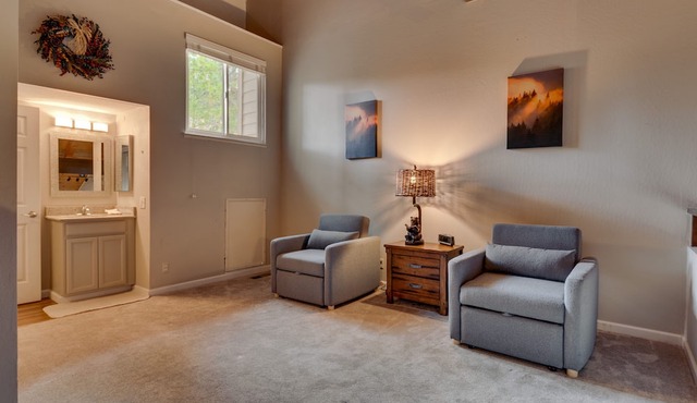 Cozy Retreat: 1 BR, 2 BA Condominium in Carnelian Bay, Sleeps 5