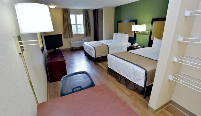 2 Full Beds | Non-Smoking, Kitchen