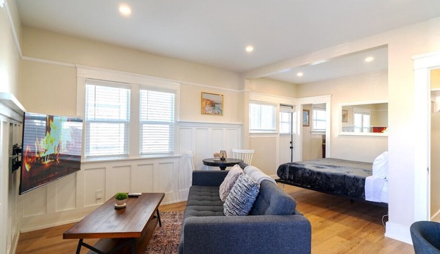 Stylish South Park Studio By Balboa Park W/D