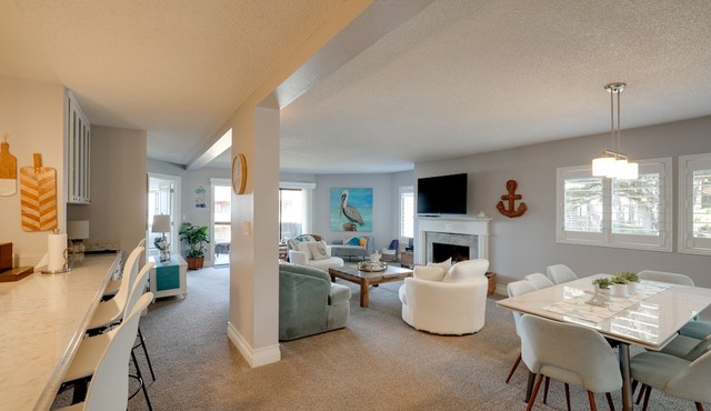 Oceanfront Watsonville Condo w/Beach Access!