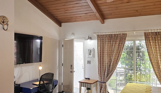 Studio/parking/patio2Seconds2beach