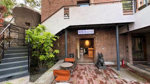 Yonghe Courtyard Hotel