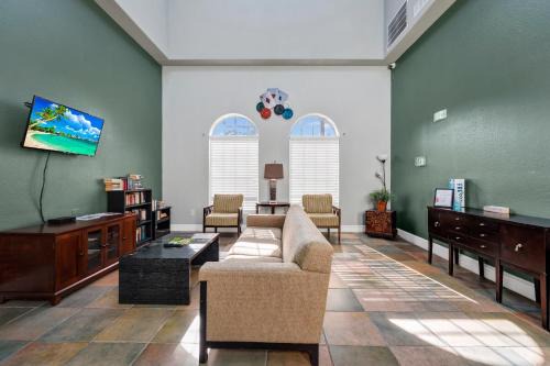 Bella Piazza Resort Condo Near Disney Orlando 3 Bed 3 Bath , Pool & Hot Tub !