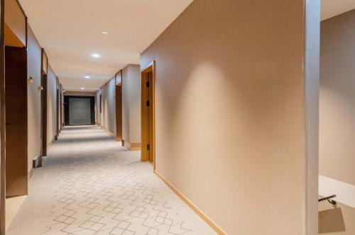 Beijing Baiman Hotel nearby Bubble Mart Paradise, China International Exhibition Center, Forbidden City, Yonghegong Lama Temple, free reservation of Tiananmen one stop direct to the airport, unlimited express collection, free laundry, free coffe tourist
