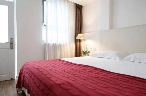 Peking Station Hostel