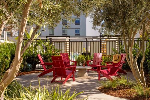 Homewood Suites By Hilton Long Beach Airport